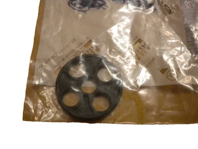 Válvula de tanque de combustible Yamaha 1983 XS650 1982-1983 XJ650 1983 XJ900 16G-24523-00 NUEVO DE STOCK Foto 1 de 2