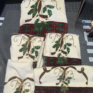 Lenox Holiday Nouveau Bath, Hand, Wash Towel Christmas Holly Berry Plaid 5 Pcs - Picture 1 of 4