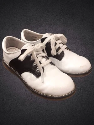 Footmates CHEER Saddle Oxford Shoes Black And White Kids Size 10.5 - Image 1 of 4