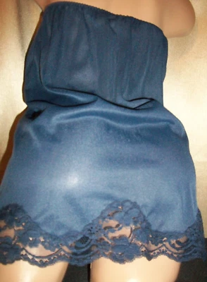 Vtg French Blue Scallop Lace Nylon Half Slip L - Image 1 of 4