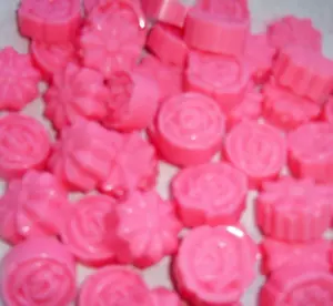 45 Scented Wax Melts Tarts Cubes CHOOSE SCENT Soy Blend Wax 8 oz Bag - Picture 1 of 4