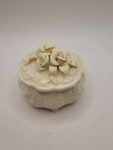 Antigua caja de baratijas blanca bisque rosa - Imagen 1 de 5