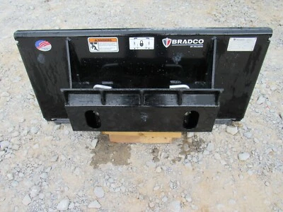 Adaptador de conversión de accesorios universales Bobcat MT50/52 a mini Bradco 18193 Foto 1 de 4