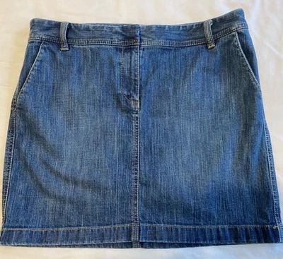 Ann Taylor LOFT Short Denim Skirt with Pockets Size 8 - Image 1 of 4