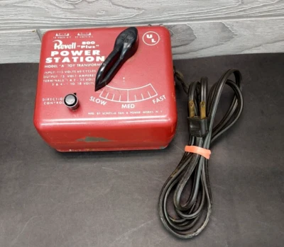 Revell 800 "Plus" Power Station Toy Transformer - Image 1 of 4