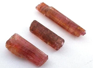 Tres muestras de cristal de turmalina roja melocotón rojo melocotón de 20,9 gramos 1 1/5 a 1 9/10" gramos - Imagen 1 de 2