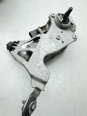 Driver Left Windshield Wiper Motor Fits 14-16 ELR - Image 1 of 4