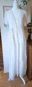 Damen Medium FOREVER21 weiß Gauzey Maxi Strand Boho Coverup Maxi Blumen Kleid - Bild 1 von 13