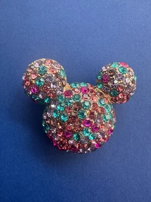 Broche prendedor y colgante de cristal icono de Mickey Mouse; se muestra como Betsey Johnson Foto 1 de 2
