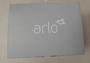 Arlo Pro 4 Spotlight Kamera - Weiß, 3er Set - Bild 1 von 6