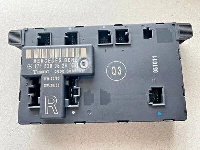 Mercedes-Benz SLK280 SLK350 R171 2004-2010 ~ UNIDAD DE CONTROL PUERTA DELANTERA DERECHA Foto 1 de 3