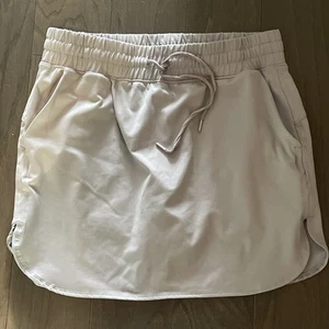 Jones & Co. Women's Beige Color Short Skort Skirt size 6 - Picture 1 of 5
