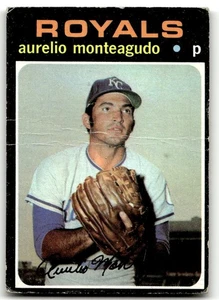 1971 Topps #129 Aurelio Monteagudo Kansas City Royals crease SET BREAK! - Picture 1 of 2