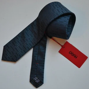 Neu mit Etikett Hugo (Red Label) von Hugo Boss Seidenkrawatte "Krawatte 6 cm"  - Bild 1 von 8