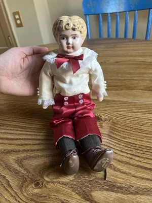 "Antigua muñeca con cabeza de hojalata alemana Minerva cuerpo de cuero ropa original no zapatos 12""" Foto 1 de 4