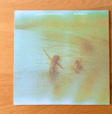 Clap Your Hands Say Yeah - New Fragility - Bild 1 von 4