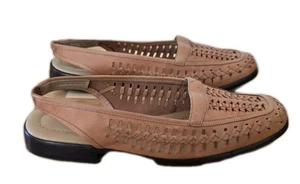 Karen Scott Sling Back Flat Womens Size 7 Sundancer Natural Leather - Picture 1 of 7