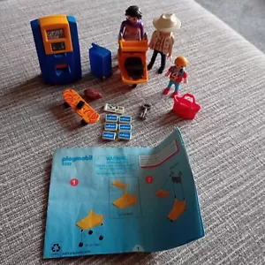 PLAYMOBIL 5399 AIRPORT CHECK IN FAMILY COMPLETE - Picture 1 of 5