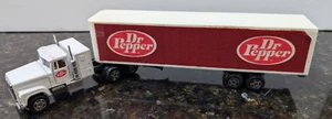 ERTL Trucks of the World IH 4300 Eagle con furgoneta Dr Pepper 1/64 años 70 - Imagen 1 de 12