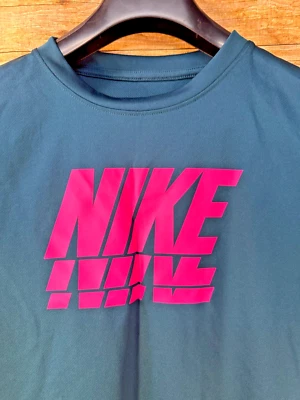 CAMISETA NIKE DRI-FIT "NIKE" SS VERDE ROSA NIÑA XL MALLA PANELES LATERALES 💗USADA EN EXCELENTE ESTADO💗 Foto 1 de 4