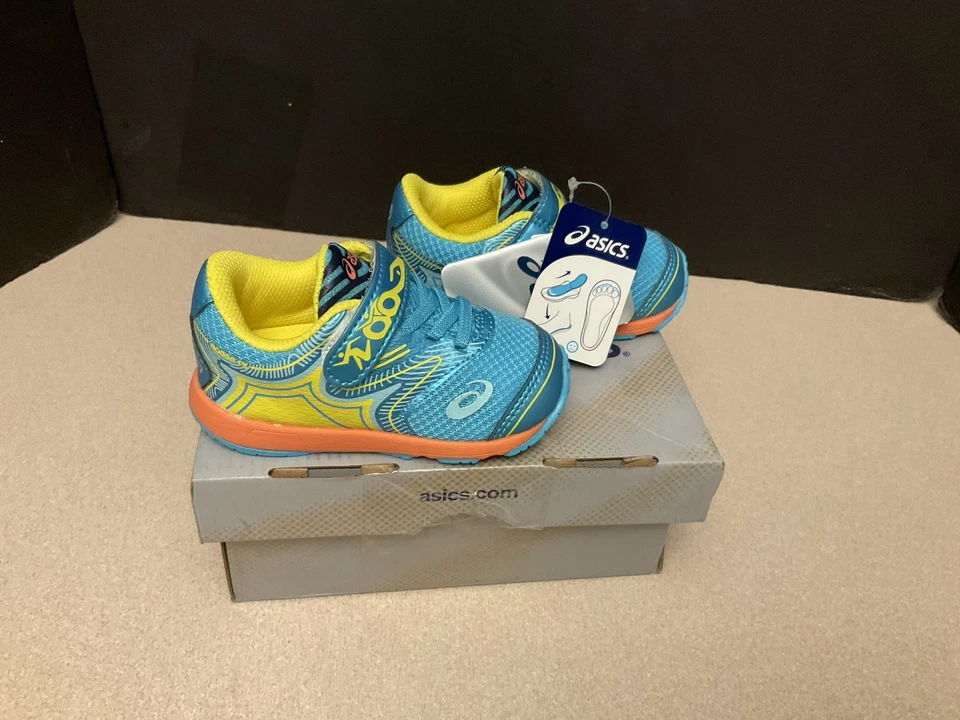 ¡Nuevo! Zapatos deportivos Asics Noosa TS. Talla K5. ¡¡Impresionantes zapatos!!! Foto 1 de 4