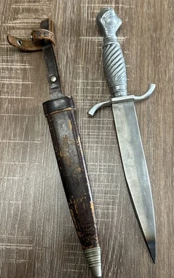 De colección Daga Korium Garra y Mango de Bola con Funda de Cuero Solingen Acero Alemania Foto 1 de 4