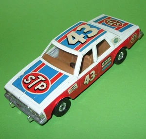 Corgi / 341 Chevrolet Caprice Classic Racer - Picture 1 of 11