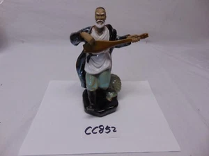 VINTAGE CHINA CHINESE MUD MAN FIGURE HAND PAINTED GLAZED MUSICIAN DOMBYRA - Picture 1 of 6