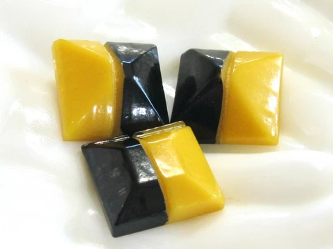 SET OF 3 VINTAGE BUTTONS - TWO TONE BAKELITE ERA LAMINATED CELLULOID PLASTIC SQ Cover