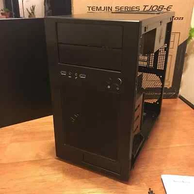 Silverstone Tek Micro-ATX Mini-DTX, Mini-ITX Mid Tower Computer Case - Image 1 of 4