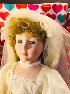 Caroline, Seymour mann connoisseur doll collection, hand made,Edition limited - Picture 1 of 7