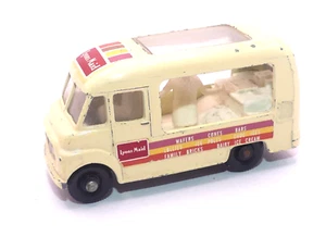 Matchbox 1-75 Rare 47b Ice Cream - Cream "Lyons Maid" Van - Picture 1 of 7