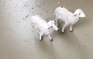 2 Vintage Hard Rubber Sheep Lambs Nativity Replacement - Picture 1 of 2