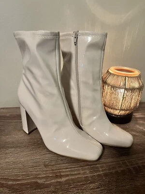 Botas Steve Madden para mujer talla 8 Lynden Bone charol crema Foto 1 de 4