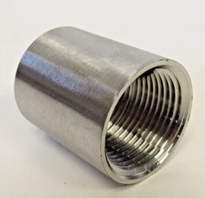 New 1-¼” FNPT Straight Coupling 304 Stainless Steel Class 150 - Picture 1 of 4