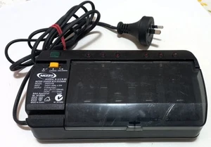 Mezzo Universal Ni-Cd Ni-Mh Battery Charger With Discharge 240V (MW3398) - Bild 1 von 3