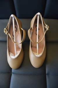 Tan capezio footlight 1.5" heel character/stage dance shoes (550) - Child 10.5 - Picture 1 of 2