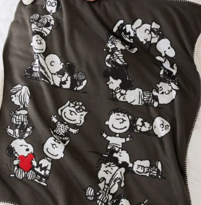 Manta reversible Pottery Barn Peanuts Love Jacquard Sherpa espalda Snoopy Foto 1 de 3