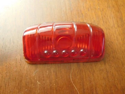 Lente de luz trasera Plymouth 1942 sedán lente de vidrio MoPaR derecha Foto 1 de 4