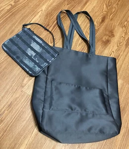 NWT BATH & BODY WORKS VIP WOMEN BAG GRAY PURSE SEQUIN CLUTCH WALLET TOTE - Picture 1 of 5