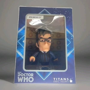 Figura Doctor Who BBC Titan Vinly 10º Doctor con trinchera marrón en caja - Imagen 1 de 7
