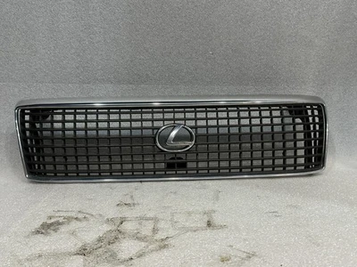 1990-1992 LEXUS LS400 Front Radiator Grille w/ Emblem 53100-50010 - Image 1 of 4