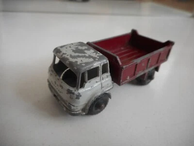 Matchbox Lesney Bedford 7 1/2 Ton Tipper in Grey/Red - Photo 1/2