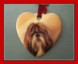 EDLES KLEINES SHIH TZU KERAMIK ORNAMENT MIT ROTEM BANDAUFHÄNGER - BEZAUBERND - Bild 1 von 4