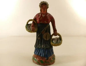 Santon D Fouque figurine argile C12 dame avec paniers poissons 23 cm ancien - Imagen 1 de 9