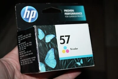 Cartucho de impresión de tinta tricolor HP 57 2014 genuino OEM C6657AN caja sellada al por menor Foto 1 de 4