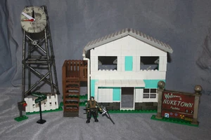 Mega Bloks Call of Duty Nuketown 06878 missing 1 piece - Picture 1 of 8