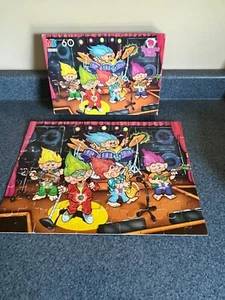 MB MILTON BRADLEY TREASURE TROLLS ROCK BAND 60 PIECE JIGSAW PUZZLE COMPLETE - Picture 1 of 20