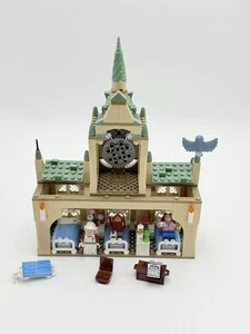 Lego Harry Potter 76398 - Hogwarts Hospital Wing Pre Owned 98% Complete - Picture 1 of 11