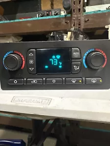03-06 Chevy GMC Sierra Silverado Yukon Climate Control Unit Temp OEM 15137655 - Picture 1 of 2